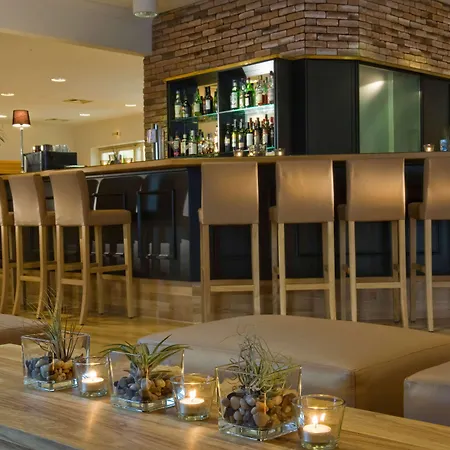 Tryp By Wyndham Hotel