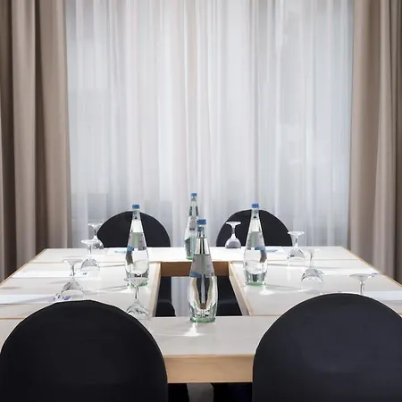 Hotel Tryp By Wyndham 4*