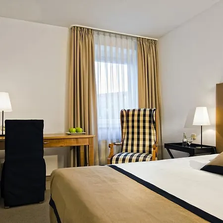 Tryp By Wyndham 4*