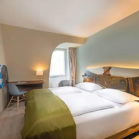 Ibis Styles 4*